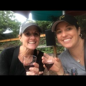 Meet your Posher, Laurie